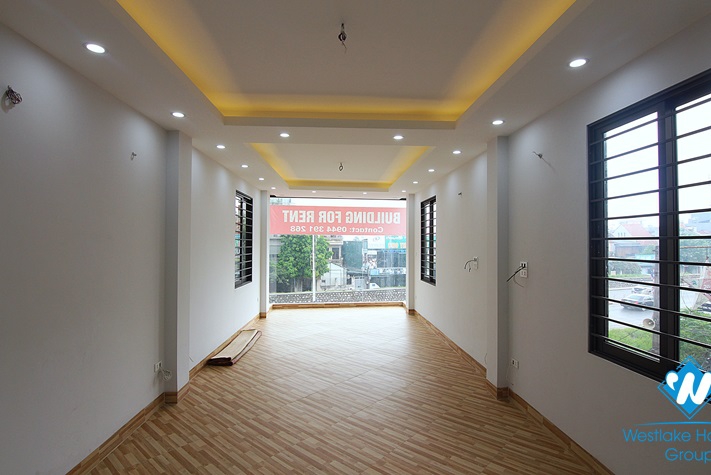 A brand-new 5-floor office for rent in the main road Au Co st, Tay Ho district